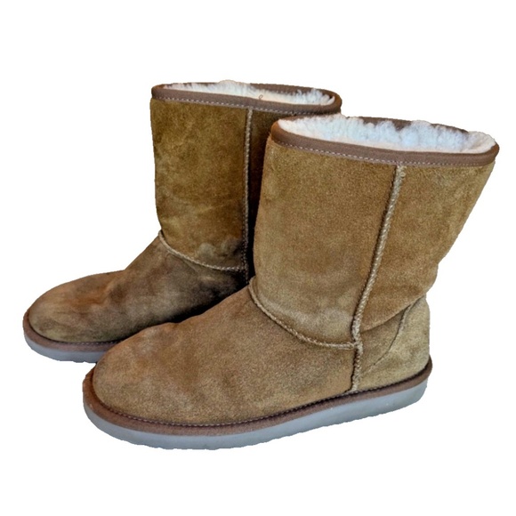 Koolaburra by UGG Style #1017090 Suede/Sheerling Slip On Boots; Tan; Size 9 - Picture 1 of 14